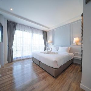 Deluxe Zimmer mit Kingsize-Bett